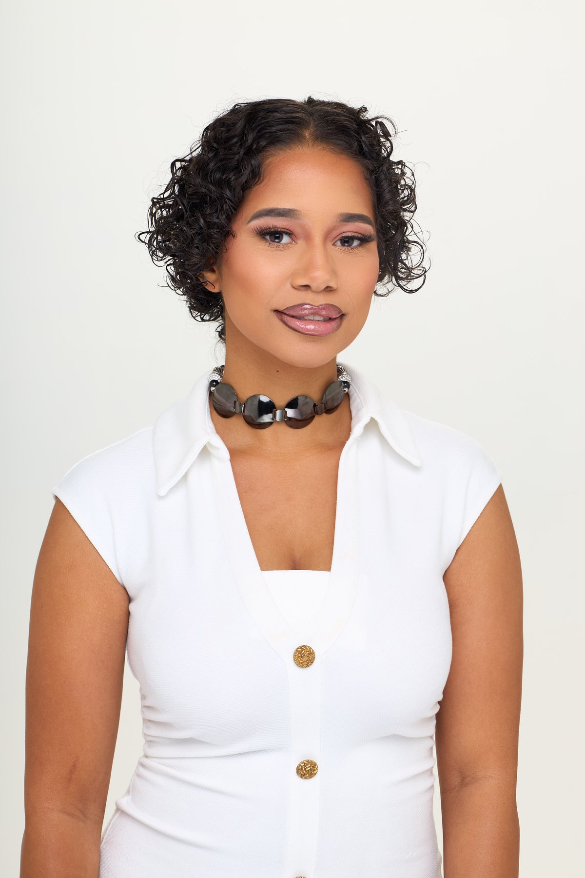 The Metallic Disc & Crystal Choker