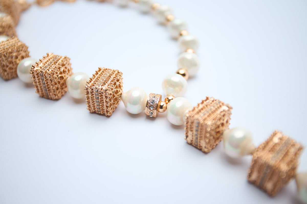 Pearl Gold Box Necklace Set