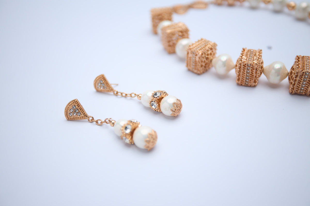 Pearl Gold Box Necklace Set
