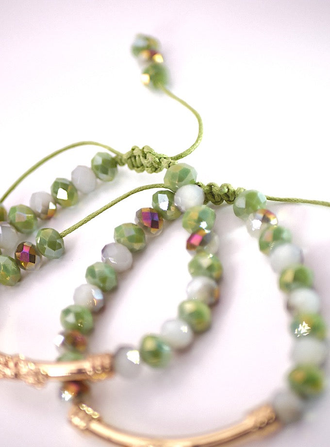Beaded gold ring Bracelets